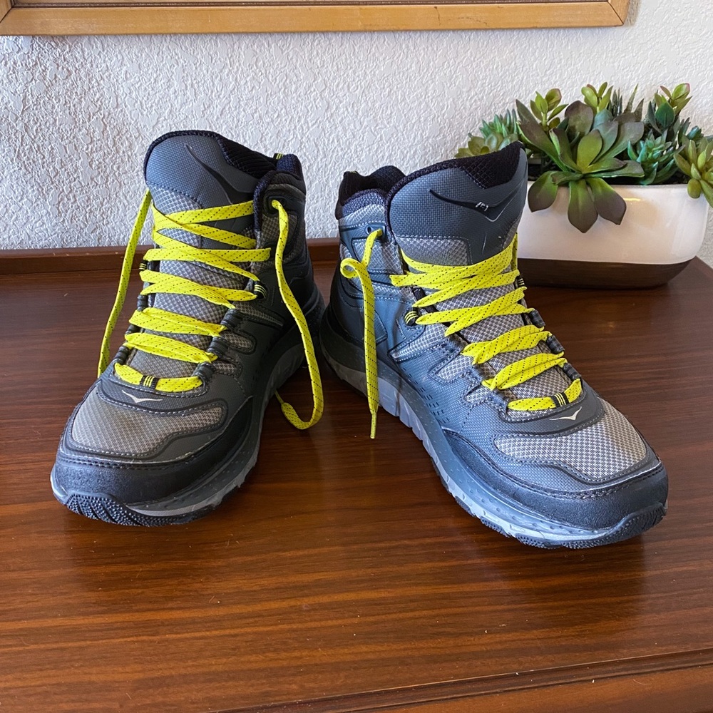 ✨LIKE NEW✨ HOKA ONE ONE TOR TECH MID WATERPROOF HIKING SHOE - US MENS 11